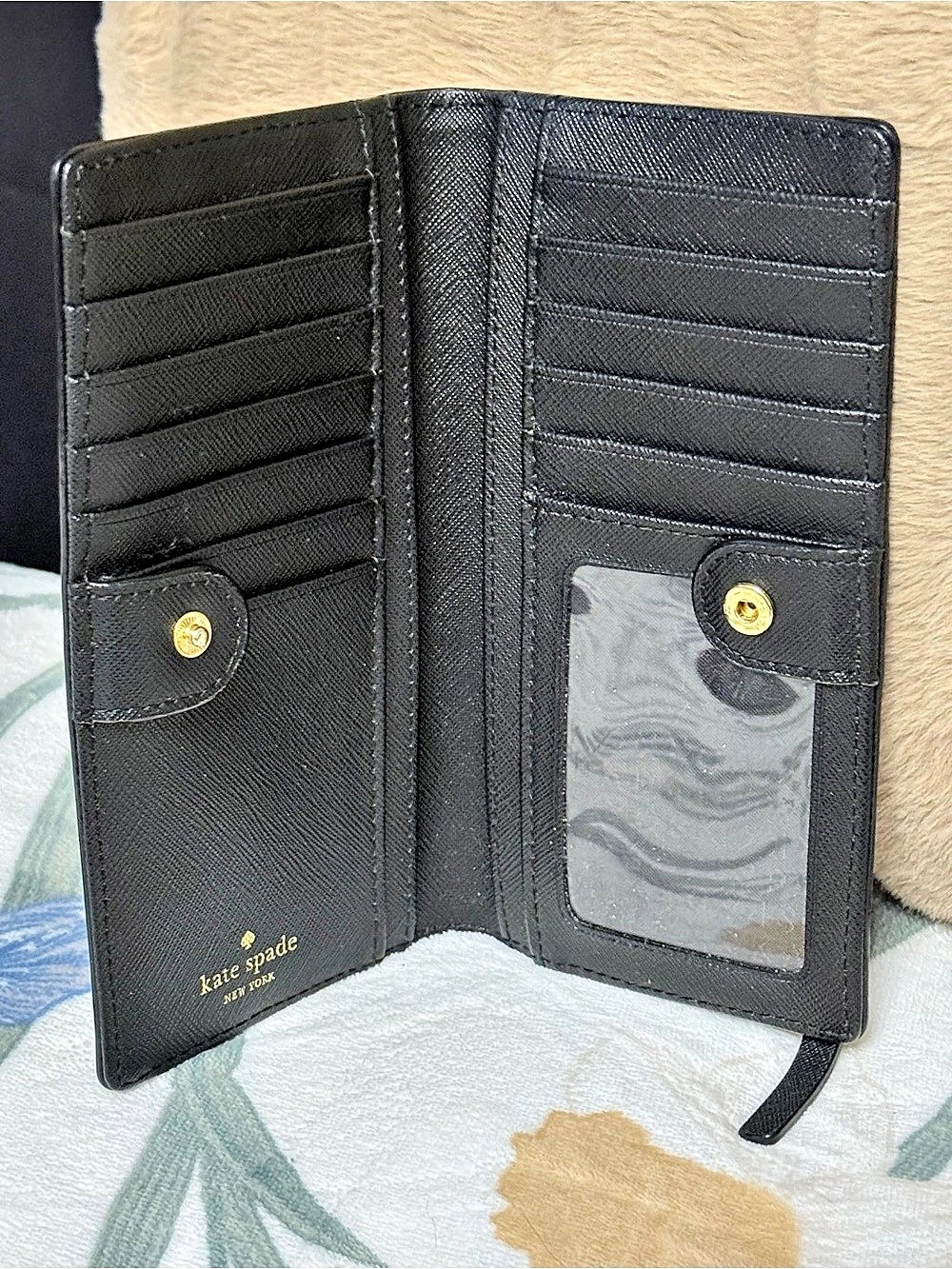 ♠️ Kate Spade Black Saffiano Leather Stacy Slim Bifold Wallet ♠️ - Picture 3 of 3